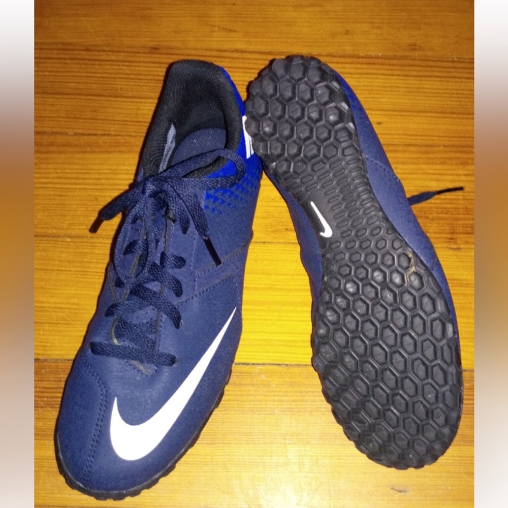 NIKE Bomba soccer cleats TURF